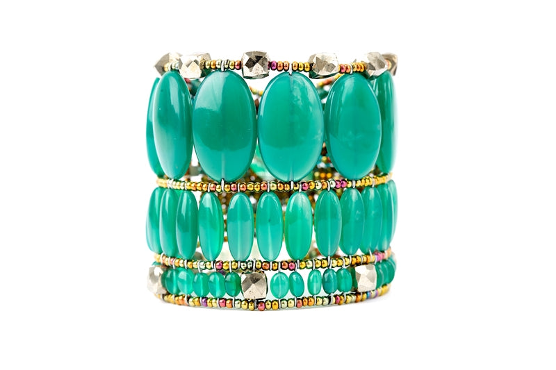 Ziio's Ovale Cuff Bracelet in Green Onyx Gemstones