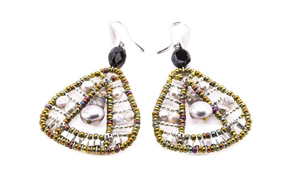 Ziio's Aton Drop Earring in White Pearl & Labradorite