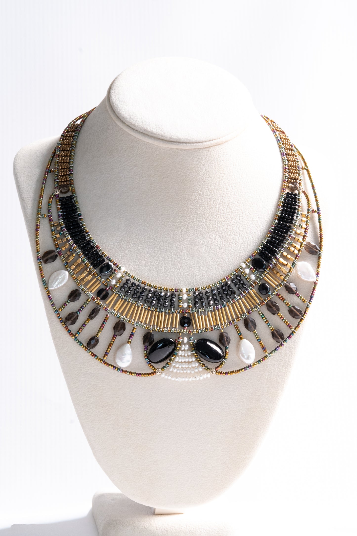 Ziio’s Doree Necklace in Black Onyx & Pearls