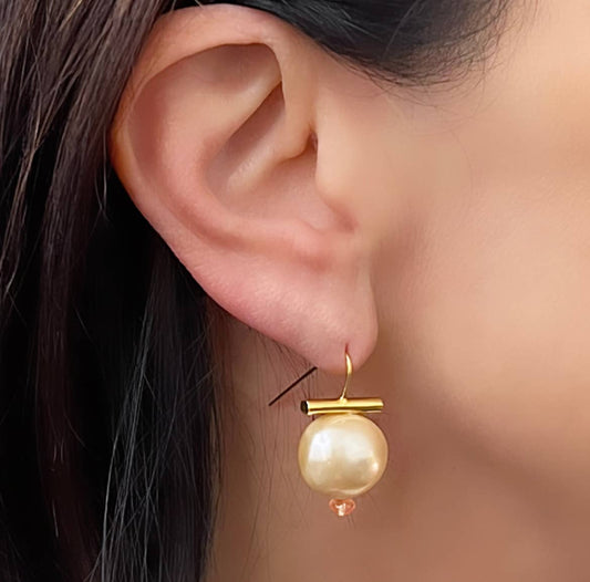 Champagne + Tourmaline Pebble Dot Earrings