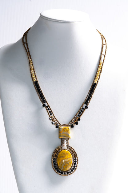 Arkanis Long Bumblebee Necklace