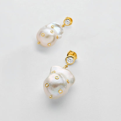 Frida Baroque Pearl Earrings