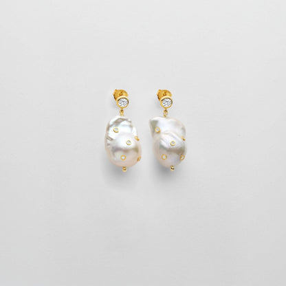 Frida Baroque Pearl Earrings