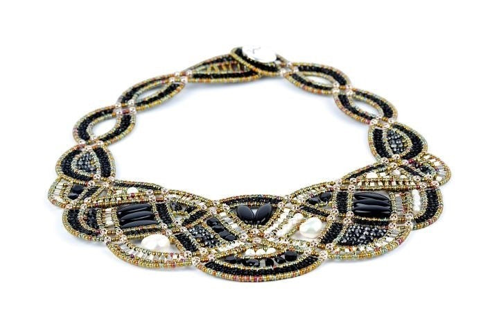 Limited Edition New Romance Necklace in Onyx & Pearl by Ziio